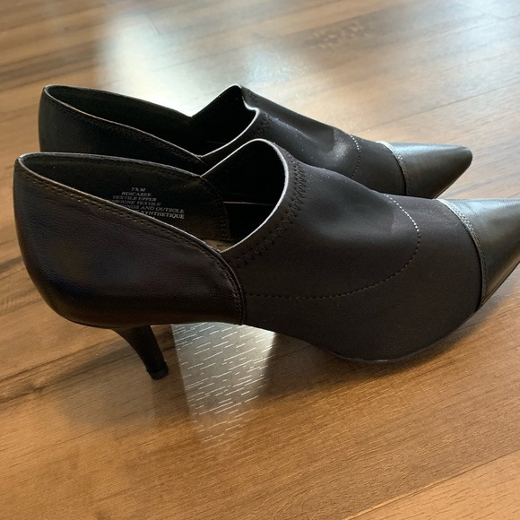 Brand New Bandolino Ankle Boot - Picture 2 of 4